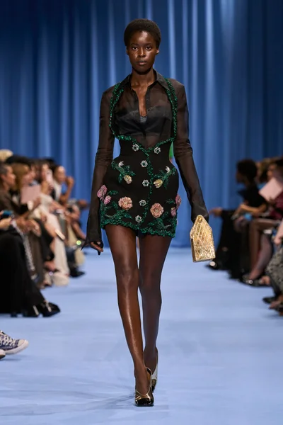 Look 43